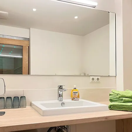 Апартаменты Zum Yachthafen Wellness-appartement Apparto
